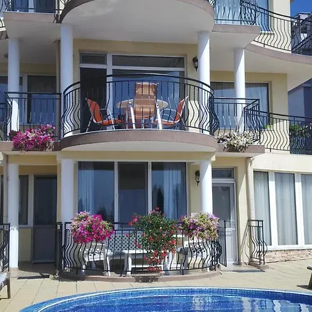 Vp Intsaraki Saint Vlas Villa